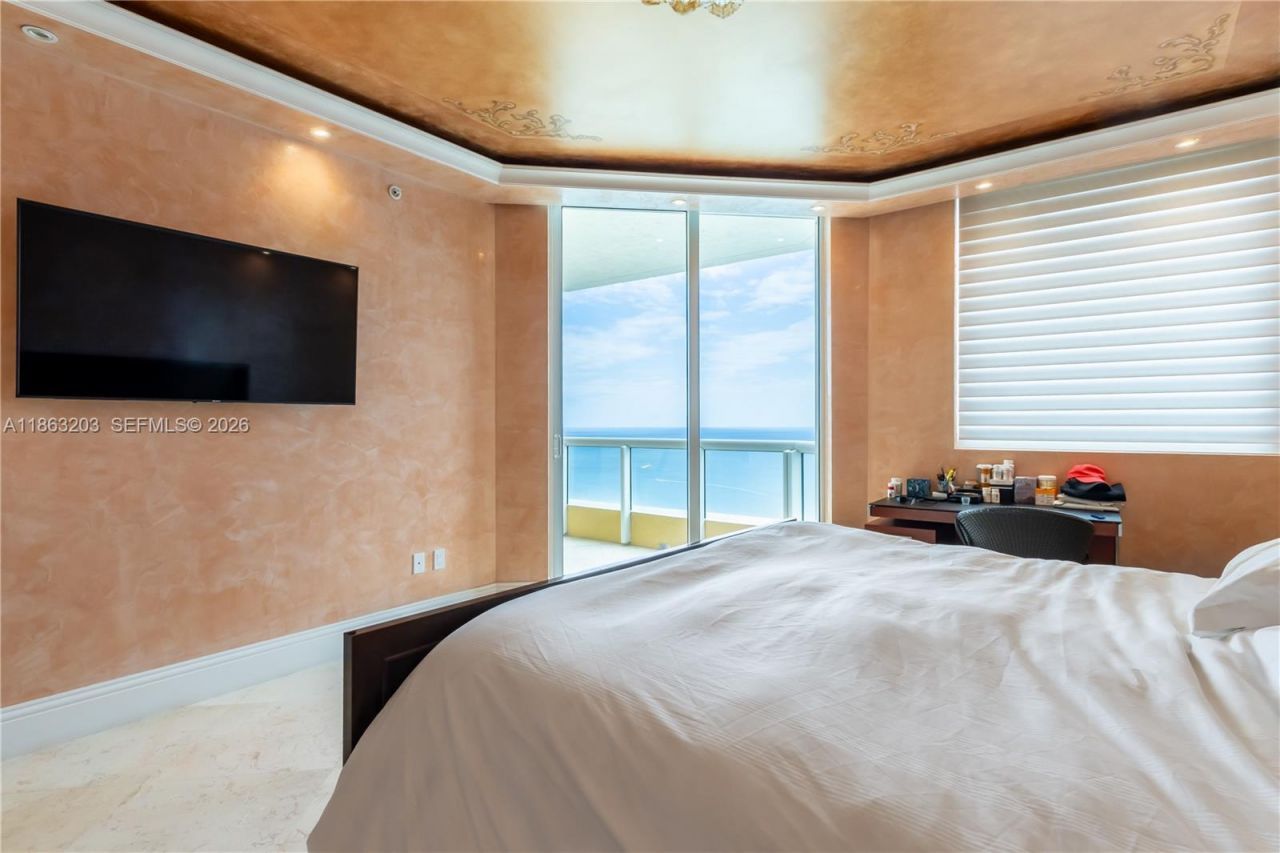 17875 Collins Ave, Unit 4001, Sunny Isles Beach, FL 33160 Photo