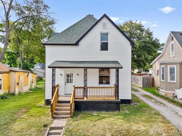 421 S 20th Street, Belleville, IL 62226