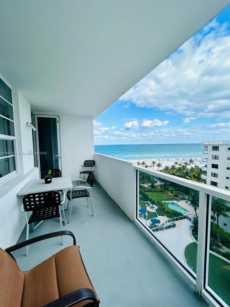 100 Lincoln Rd, Unit 1034, Miami Beach, FL 33139 Photo