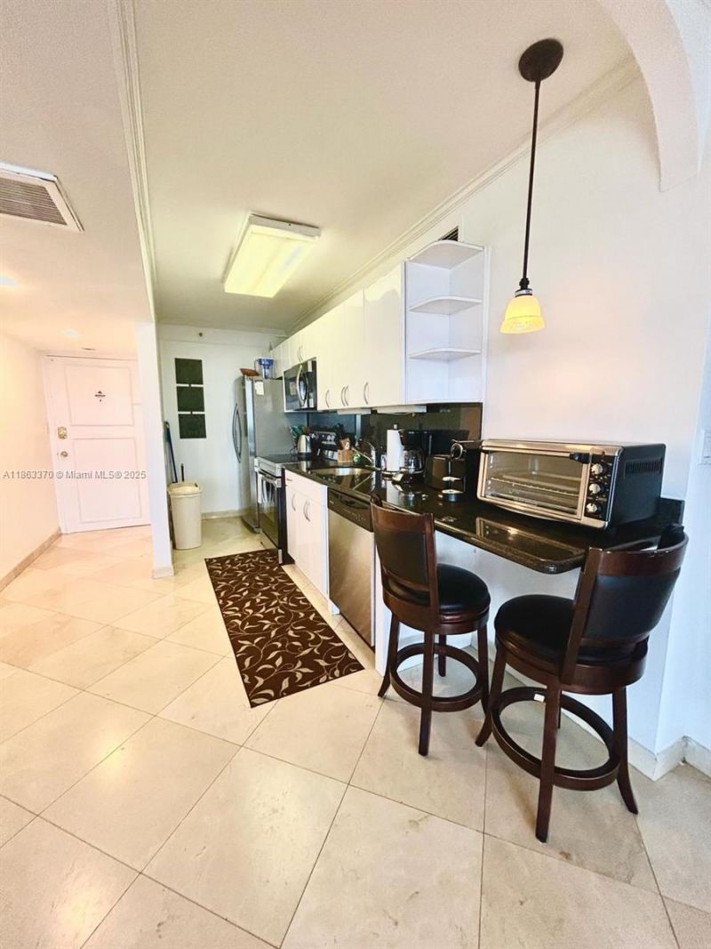 100 Lincoln Rd, Unit 1034, Miami Beach, FL 33139 Photo