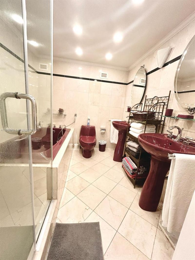 100 Lincoln Rd, Unit 1034, Miami Beach, FL 33139 Photo