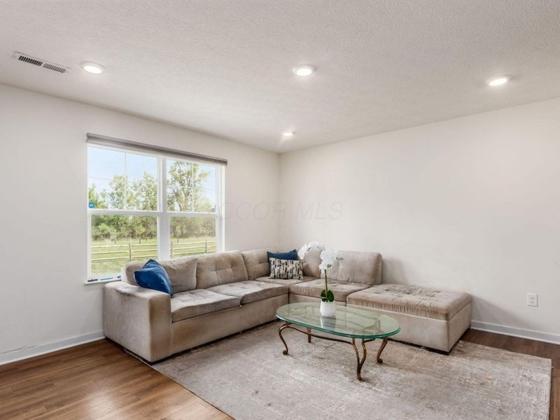 3816 Miltonsburg Drive, Grove City, OH 43123 Photo 9