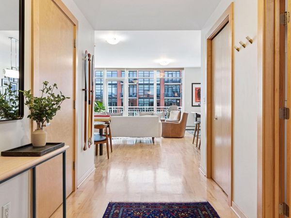 215 10th Avenue S, Unit 731, Minneapolis, MN 55415