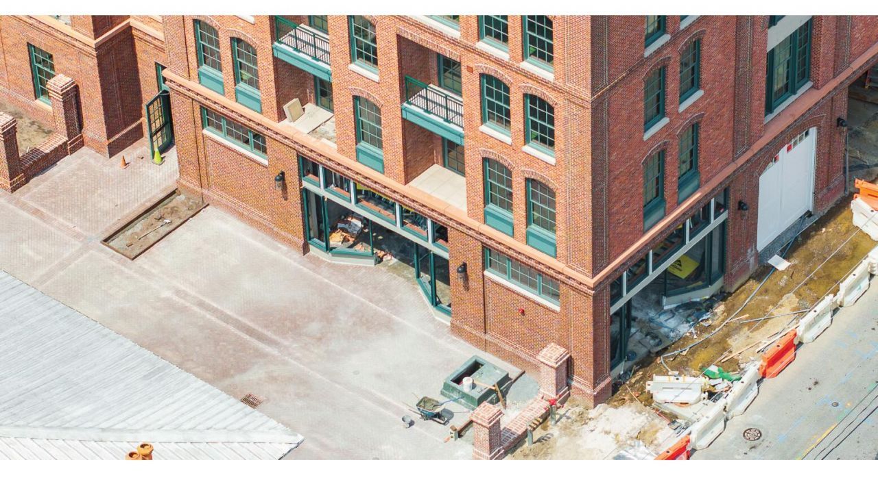 44 Line Street Photo 6