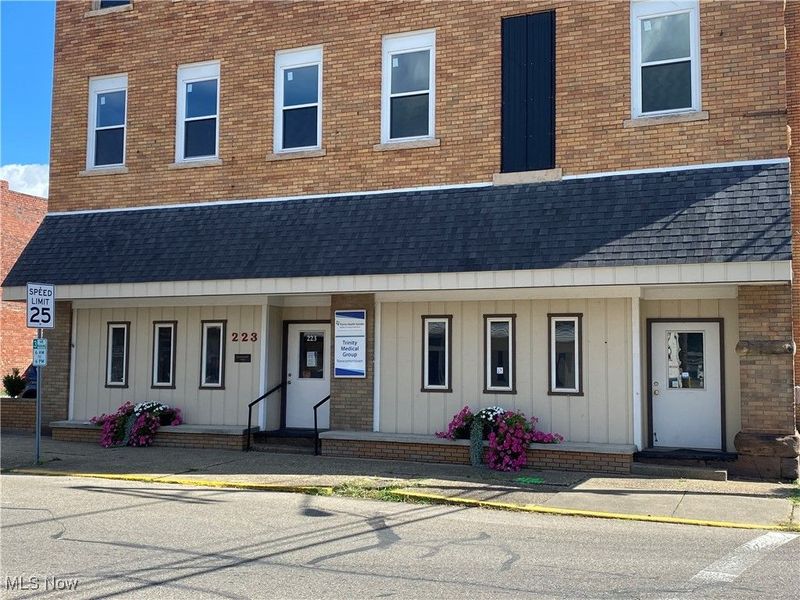 223 1/2 W Main Street, Newcomerstown, OH 43832 Photo 1