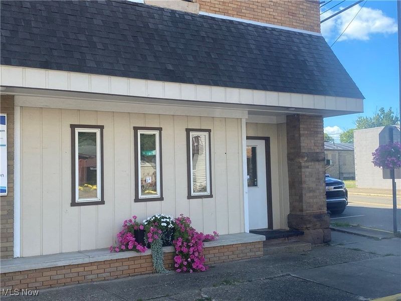 223 1/2 W Main Street, Newcomerstown, OH 43832 Photo 2
