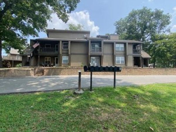 4 Grand Lake Drive, Unit 2-3, 5-8., Monkey Island, OK 74331