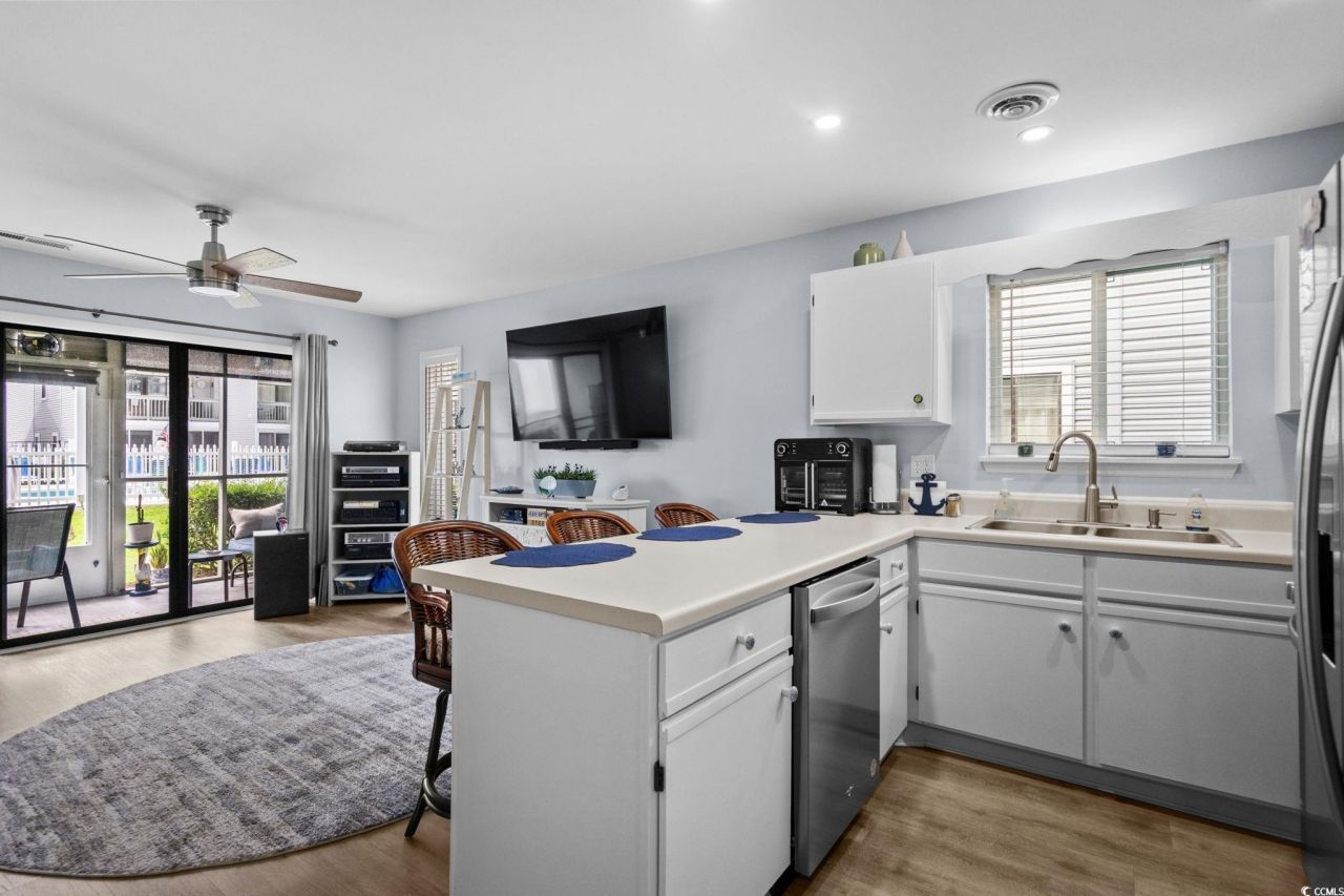 1880 Auburn Ln. Photo 11