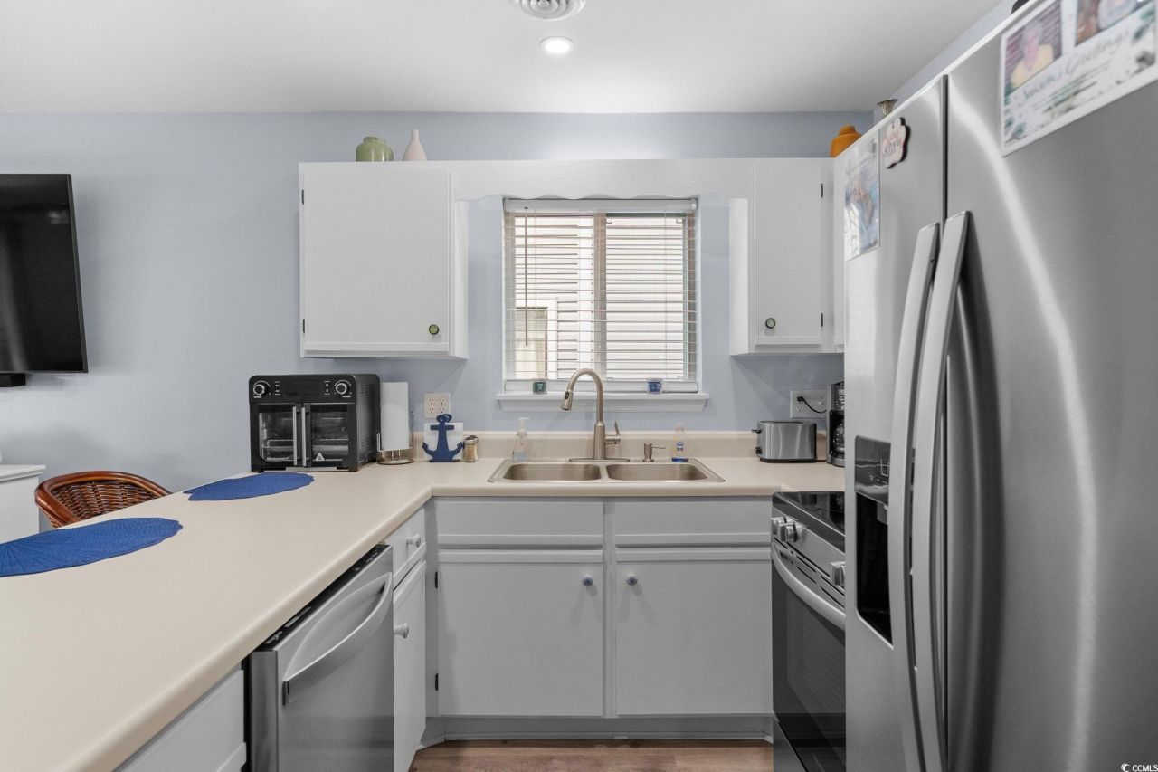 1880 Auburn Ln. Photo 12