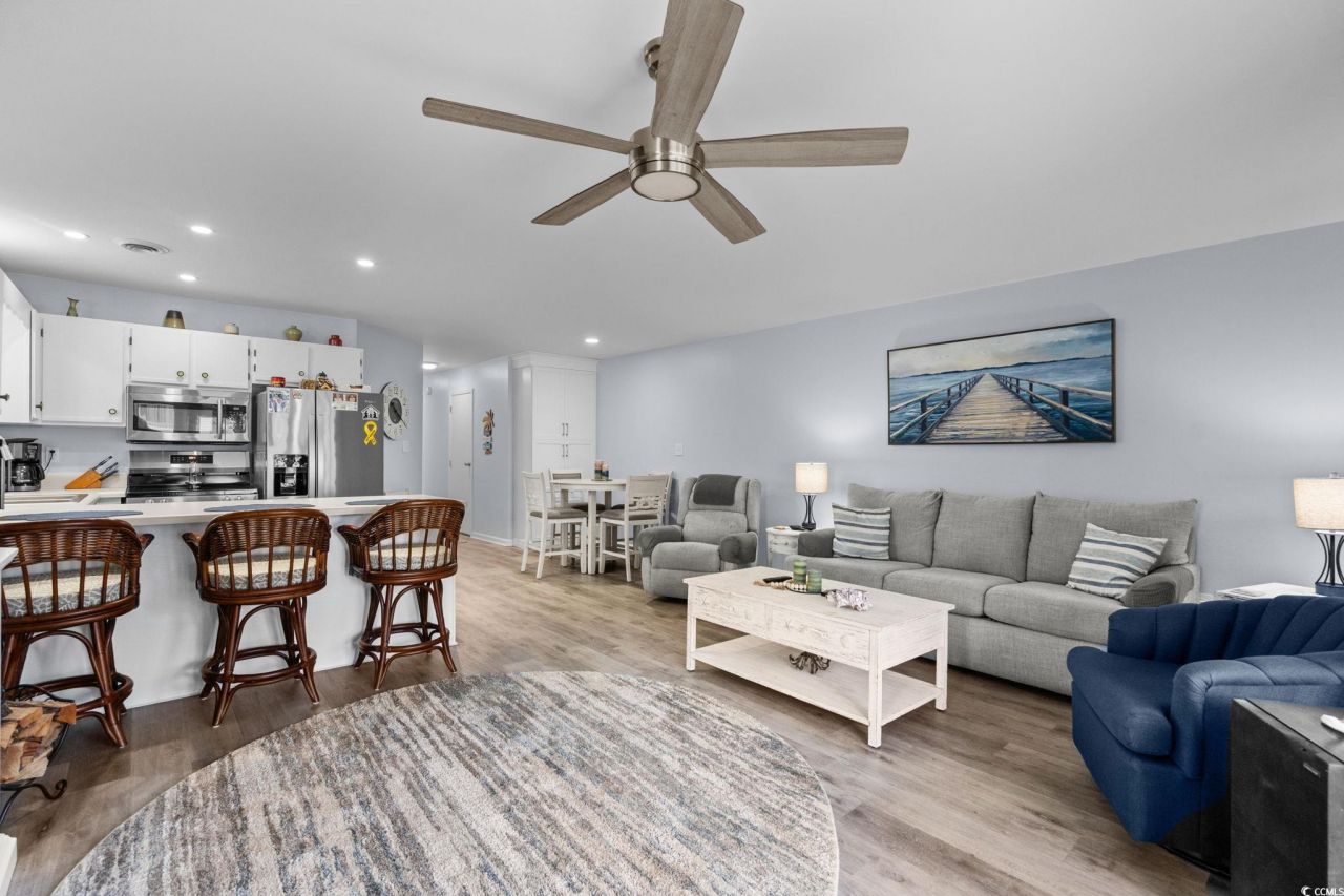 1880 Auburn Ln. Photo 8