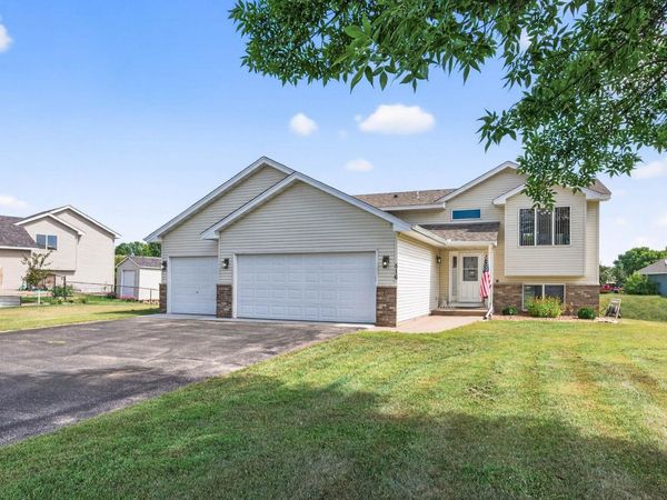 516 Cottonwood Street SW, Isanti, MN 55040