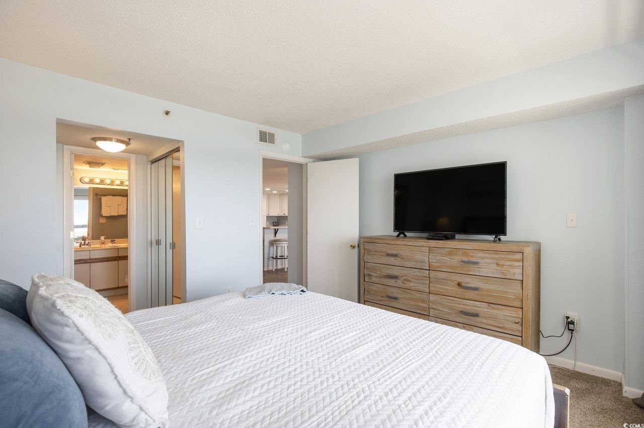 6100 N Ocean Blvd. Photo 17