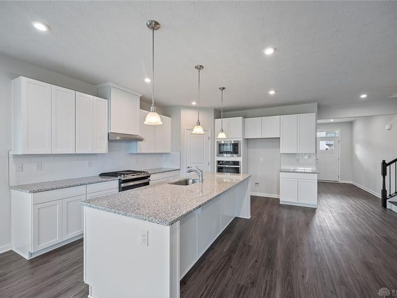 5166 Catalpa Drive, Tipp City, OH 45371 Photo 12