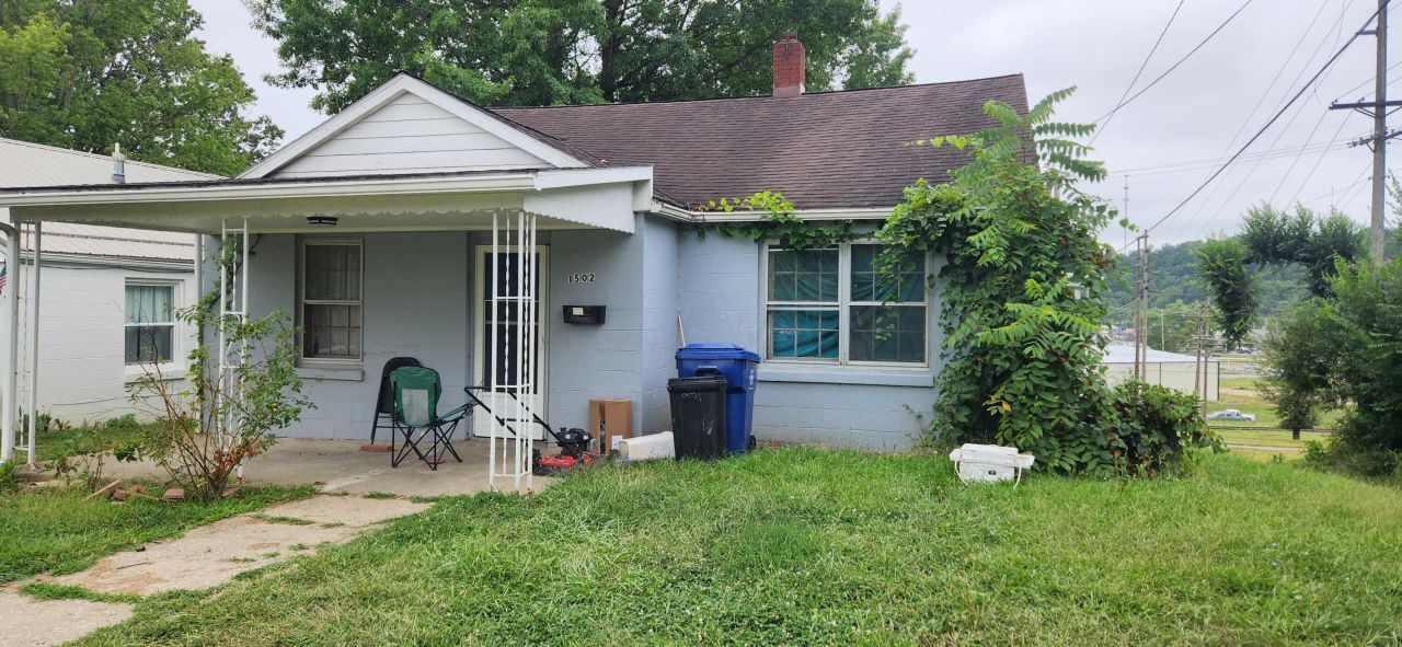 1502 Elm Street, Cambridge, OH 43725 Main Photo