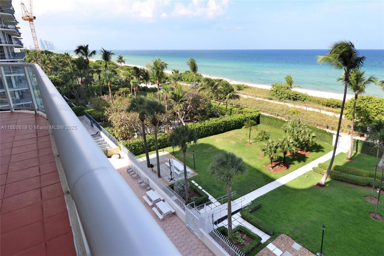 8855 Collins Ave, Unit 5A, Surfside, FL 33154 Photo