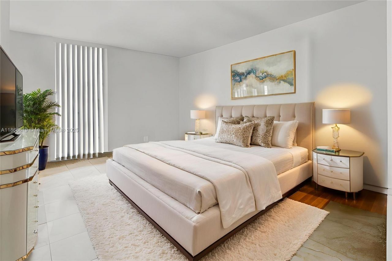 8855 Collins Ave, Unit 5A, Surfside, FL 33154 Photo