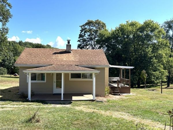 843 Rainey Hill Road, New Cumberland, WV 26047
