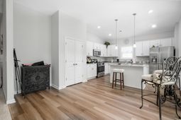 220 Averyville Dr. photo 4