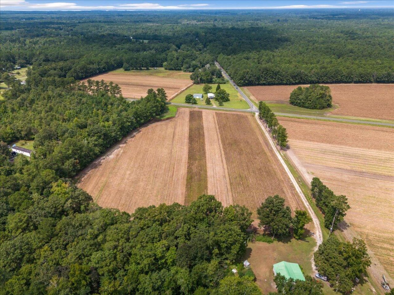 00 Heaven Drive Photo 7