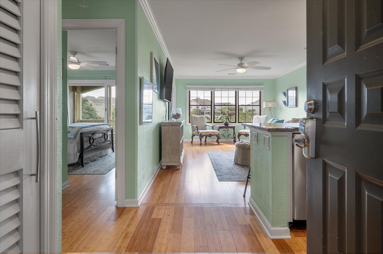 2138 Landfall Way Photo 4