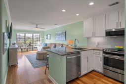 2138 Landfall Way photo 4