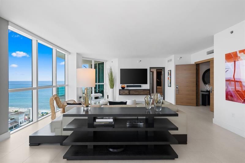 101 S Fort Lauderdale Beach Boulevard, Unit 1806, Fort Lauderdale, FL 33316 Photo