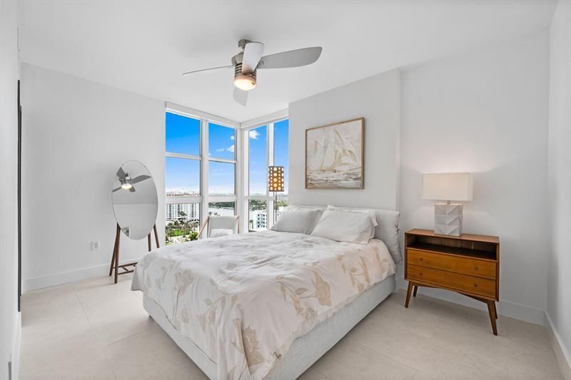 101 S Fort Lauderdale Beach Boulevard, Unit 1806, Fort Lauderdale, FL 33316 Photo