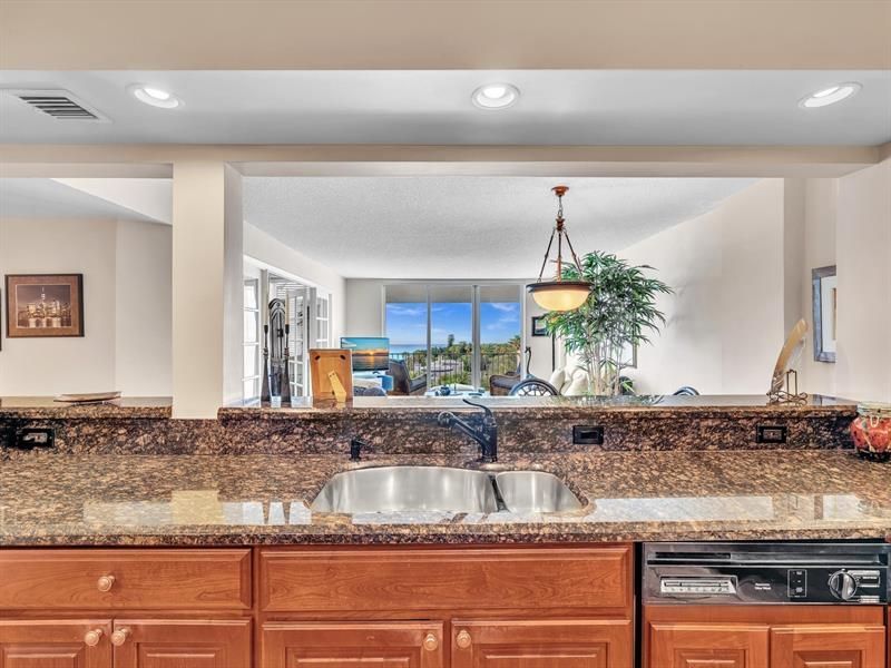 1147 Hillsboro Mile, Unit 802, Hillsboro Beach, FL 33062 Photo