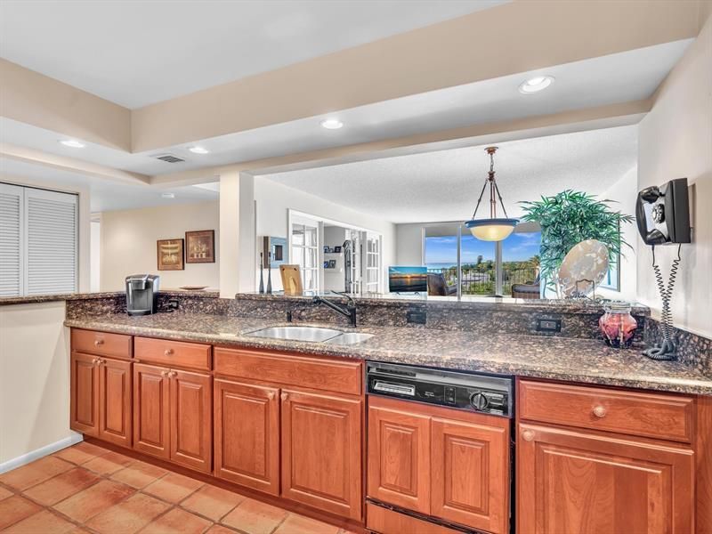 1147 Hillsboro Mile, Unit 802, Hillsboro Beach, FL 33062 Photo