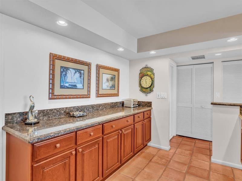 1147 Hillsboro Mile, Unit 802, Hillsboro Beach, FL 33062 Photo