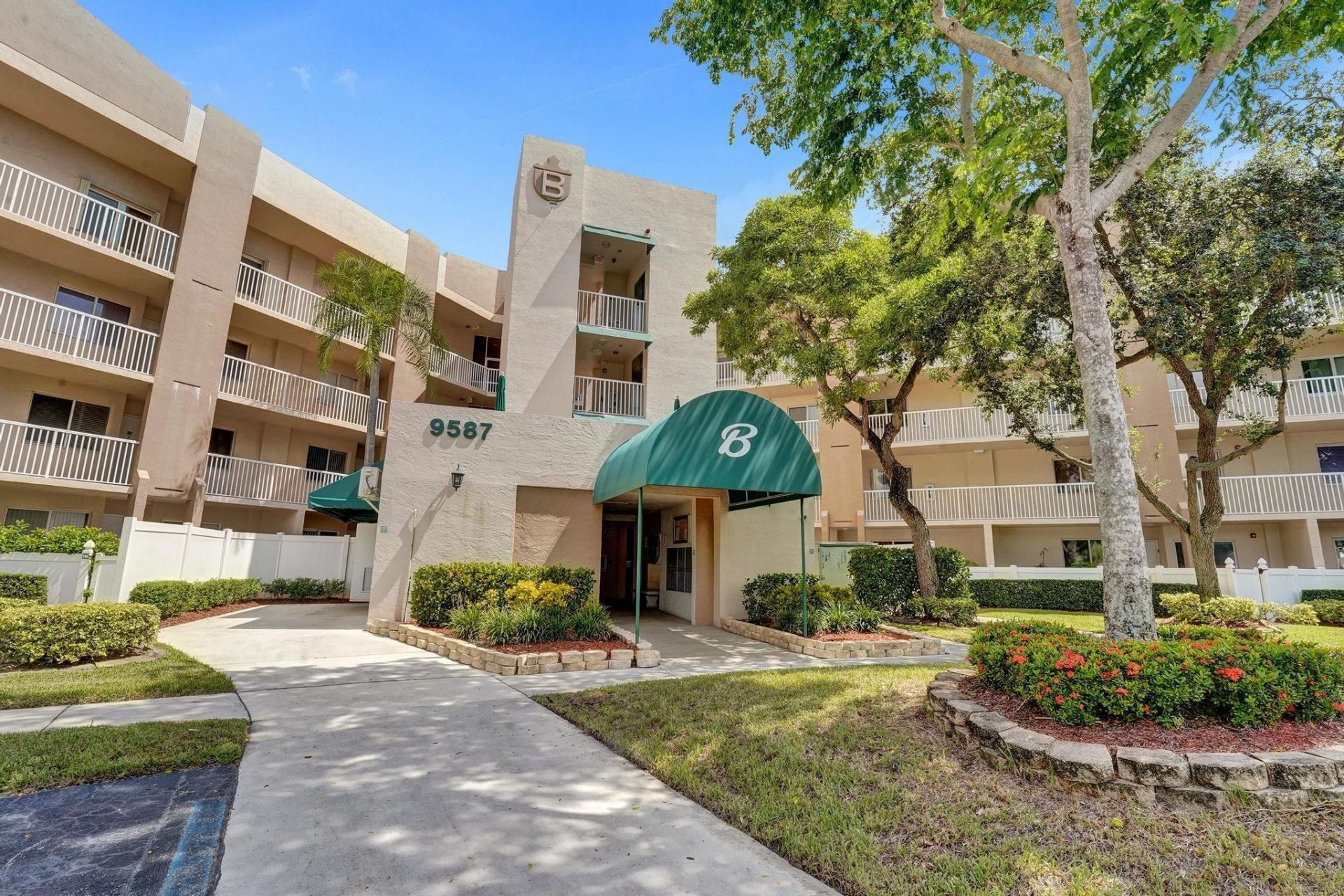 9587 Weldon Circle, Unit B312, Fort Lauderdale, FL 33321 Photo