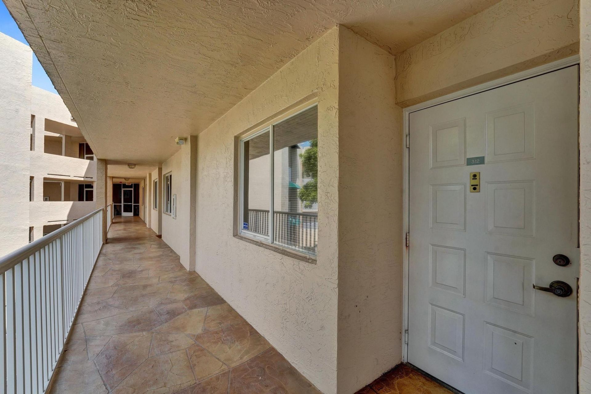 9587 Weldon Circle, Unit B312, Fort Lauderdale, FL 33321 Photo