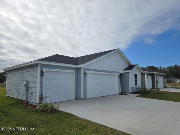 12711 PLAINWOOD Trail, Jacksonville, FL 32218