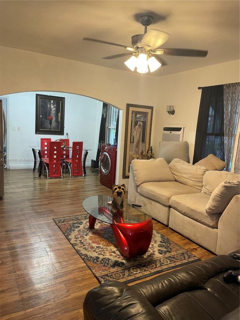 404 NW 23rd Ct, Miami, FL 33125 Photo