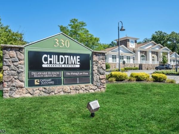 330 Changebridge Rd, Montville, NJ 07058