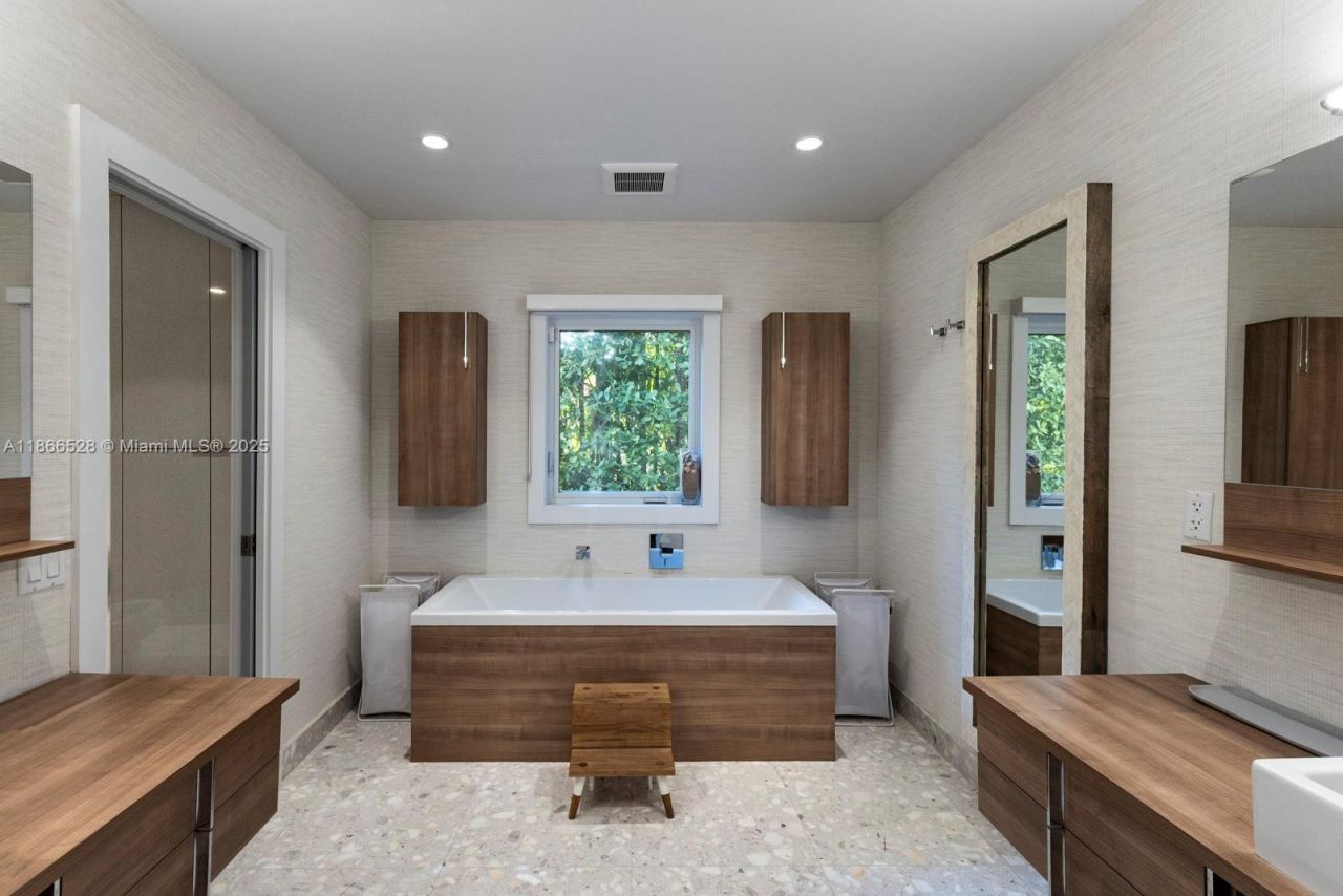 5780 Las Palmas Dr, Coral Gables, FL 33156 Photo