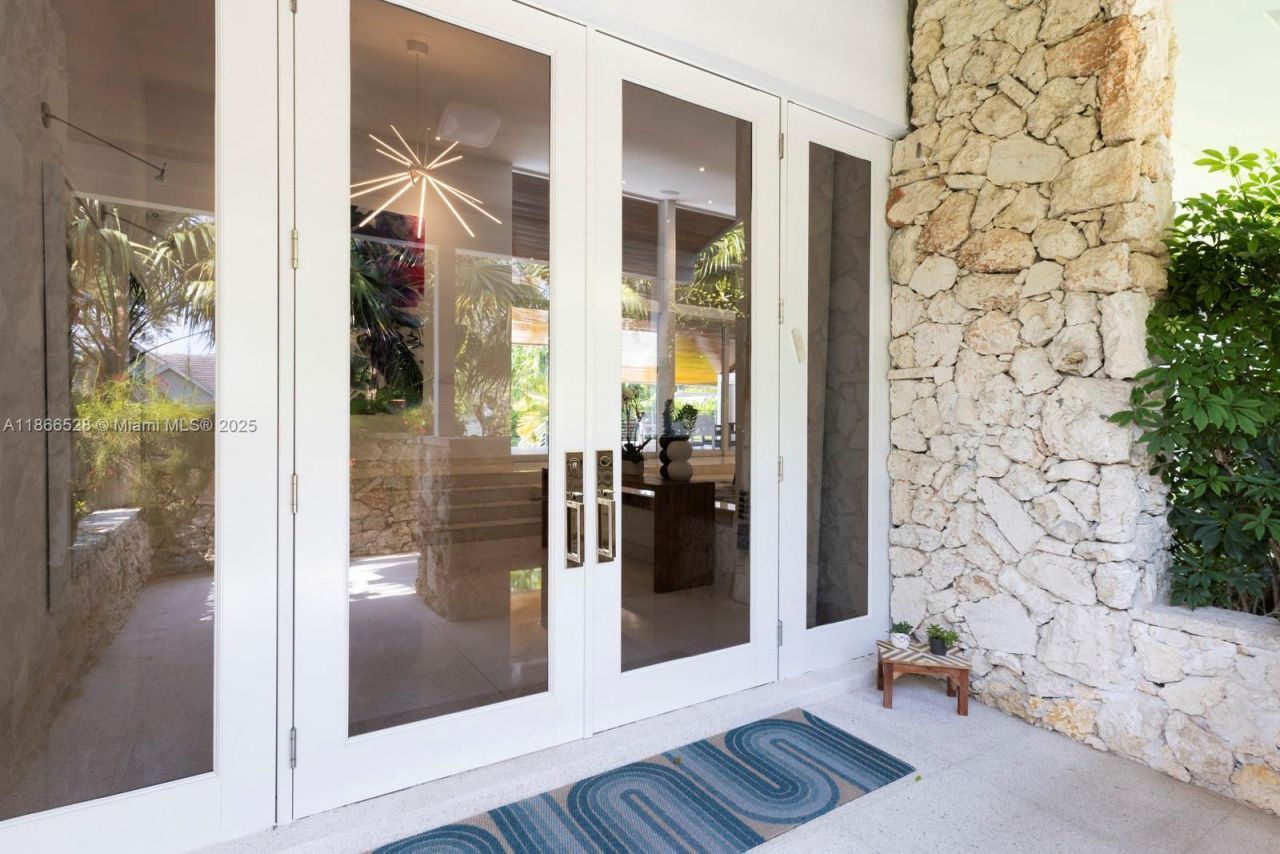 5780 Las Palmas Dr, Coral Gables, FL 33156 Photo