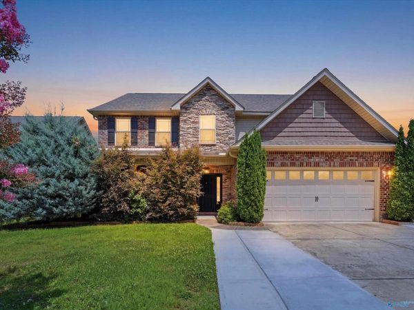 3011 Magnolia Leaf Circle, Owens Cross Roads, AL 35763