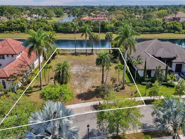 19068 Park Ridge St, Weston, FL 33332