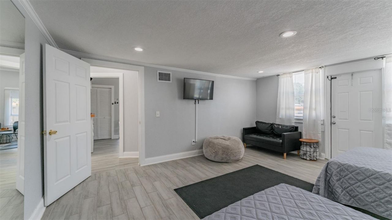 1668 28th Avenue N, Saint Petersburg, FL 33713 Photo