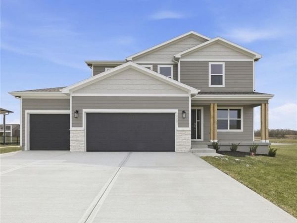 18681 W 193rd Street, Spring Hill, KS 66083
