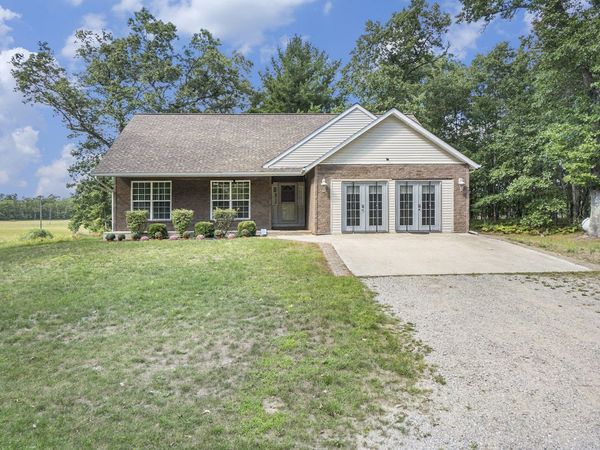 2715 W 13 Mile Road, Bitely, MI 49309