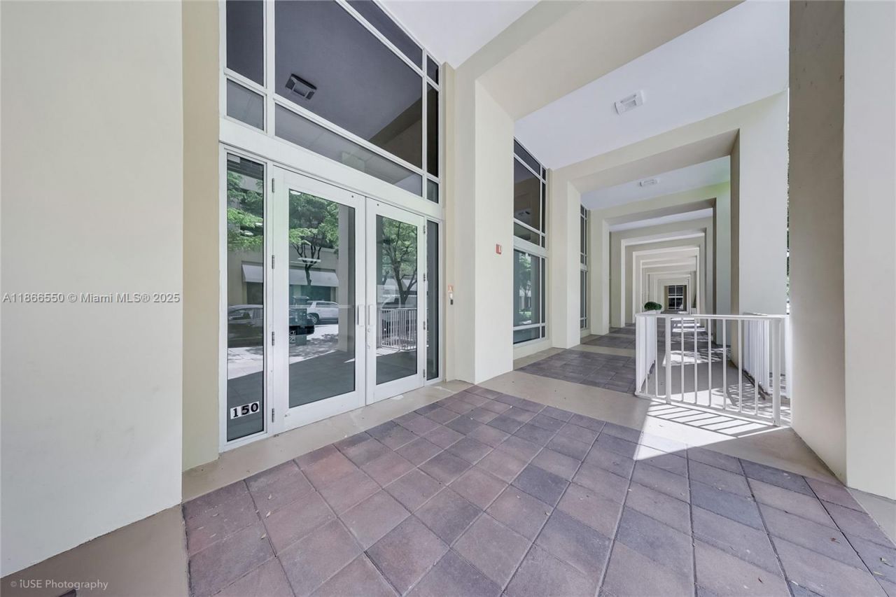 135 San Lorenzo Ave, Unit 150, Coral Gables, FL 33146 Photo