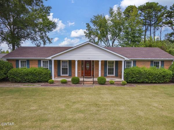 179 Fairway Boulevard, Jackson, TN 38305
