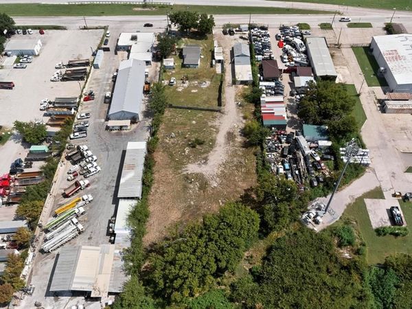 10718 C F Hawn Freeway, Dallas, TX 75217