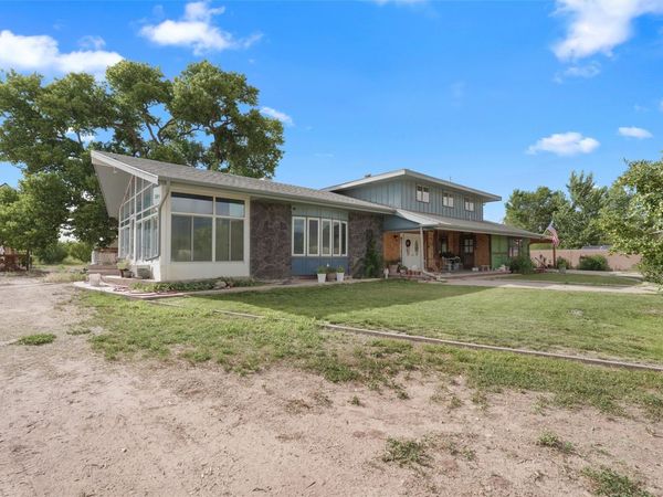 6461 Corrales Road, Corrales, NM 87048