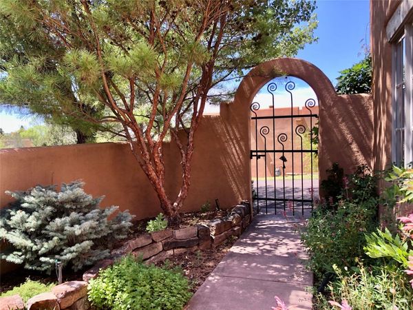 3101 Old Pecos Trail, Unit 675, Santa Fe, NM 87505