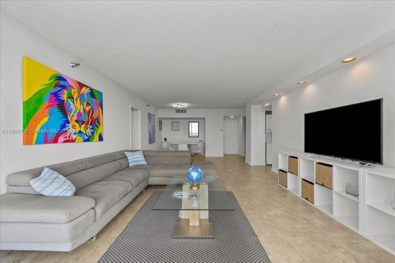 20515 E Country Club Dr, Unit 746, Aventura, FL 33180 Photo