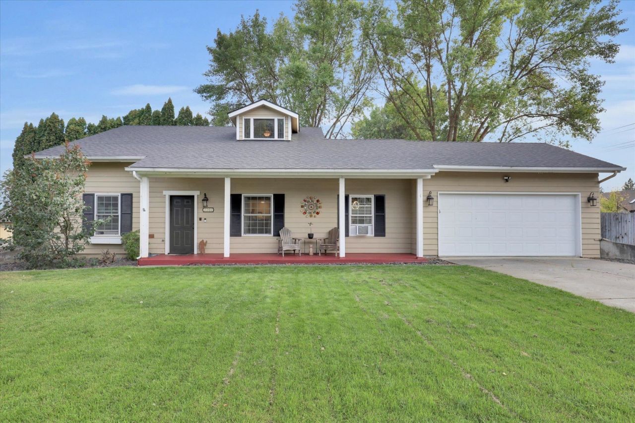 2202 E 50th Ave, Spokane, WA 99223 Main Photo