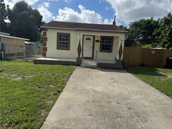 1178 NW 105th Ter, Miami, FL 33150